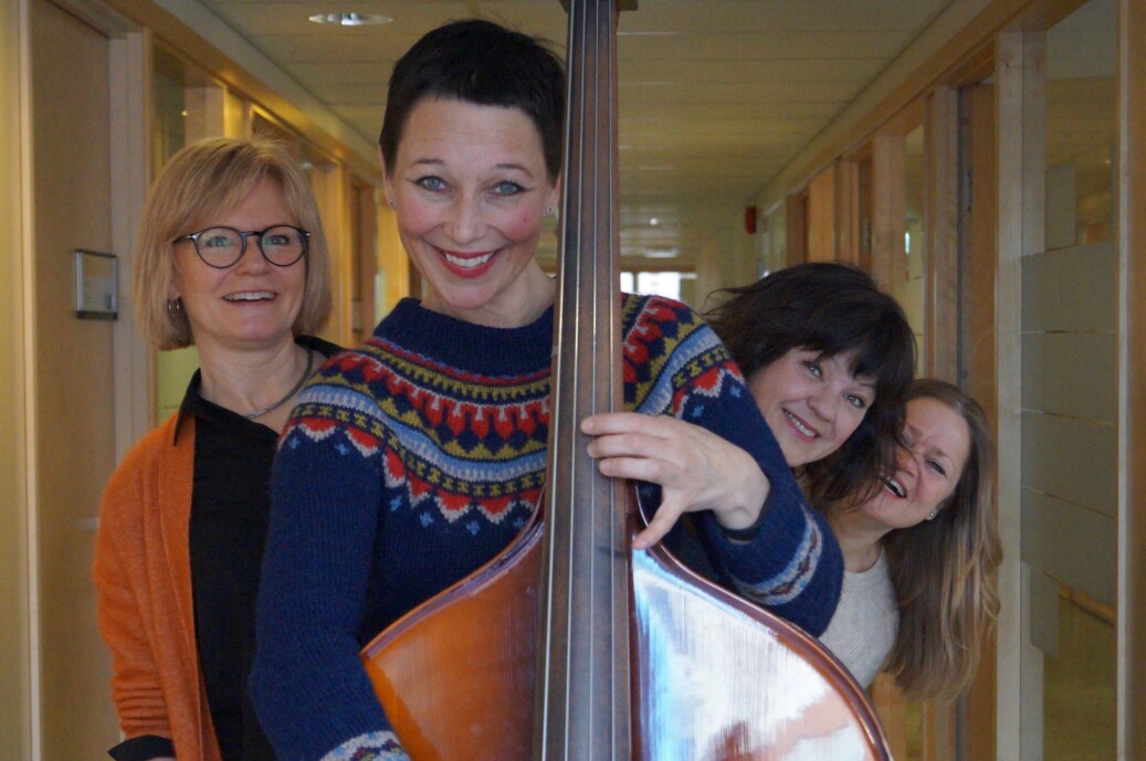 Universitetslektorene Elisabeth Anvik, Nina Engesnes, Liv Anna Hagen og Ingrid Danholt ved OsloMet skal lage app med nye og gamle barnesanger. Foto: Øystein Fimland Universitetslektorene Elisabeth Anvik, Nina Engesnes, Liv Anna Hagen og Ingrid Danholt ved OsloMet skal lage app med nye og gamle barnesanger. Foto: Øystein Fimland