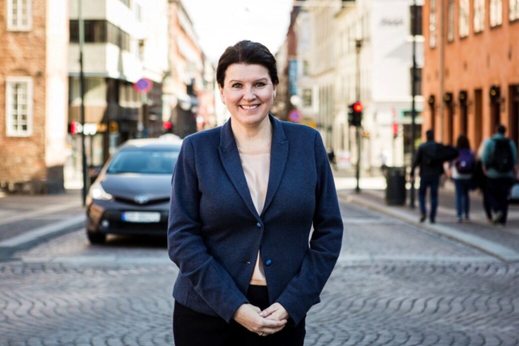 Kari Sollien, leder i Akademikerne er glad for signalene om at regjeringen er åpen for må se på bedre lånemuligheter for studenter over 45 år. Foto: Akademikerne Kari Sollien, leder i Akademikerne er glad for signalene om at regjeringen er åpen for må se på bedre lånemuligheter for studenter over 45 år. Foto: Akademikerne