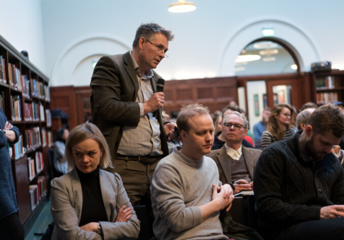 Avgått statssekretær Bjærn Haugstad nyter livet på frokostmøte om rotteracet i forskningen. Foto: Ketil Blom Haugstulen Avgått statssekretær Bjærn Haugstad nyter livet på frokostmøte om rotteracet i forskningen. Foto: Ketil Blom Haugstulen