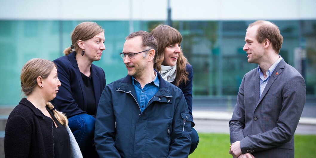 Akademiet av yngre forskere, her ved noen av dem, er strålende fornøyd med Underdalutvalgets forslag til nye karriereveier i akademia. Foto: Siri Øverland Eriksen Akademiet av yngre forskere, her ved noen av dem, er strålende fornøyd med Underdalutvalgets forslag til nye karriereveier i akademia. Foto: Siri Øverland Eriksen