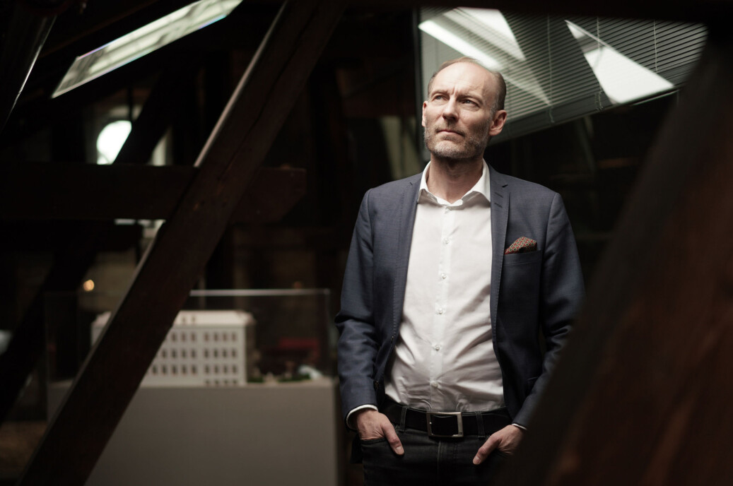 — Jeg har hørt så mange eksempler på førsteklasses, formidlende universitetsansatte som blir møtt med taushet eller skjeve smil fra kollegene sine, sier Knut Olav Åmås, direktør i Stiftelsen Fritt Ord. Foto: Ketil Blom Haugstulen — Jeg har hørt så mange eksempler på førsteklasses, formidlende universitetsansatte som blir møtt med taushet eller skjeve smil fra kollegene sine, sier Knut Olav Åmås, direktør i Stiftelsen Fritt Ord. Foto: Ketil Blom Haugstulen