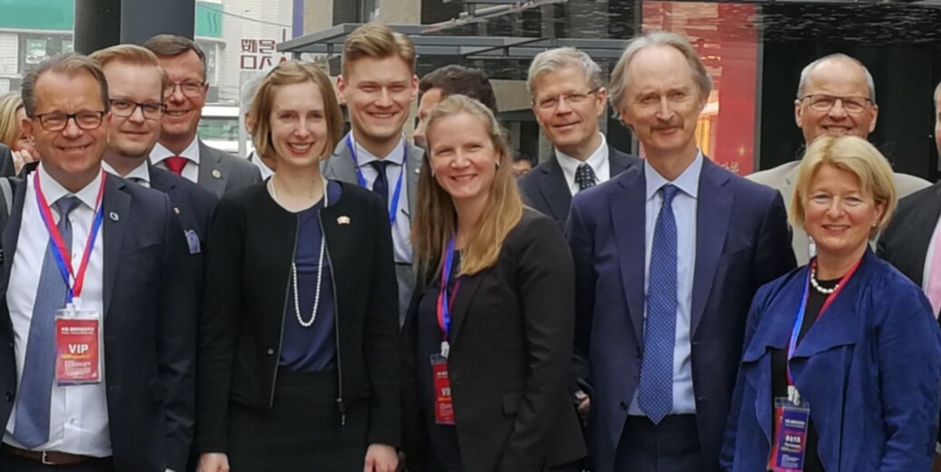 Leder i Norsk studentorganisasjon, Mats J. Beldo (i midten) og Ole Kristian Bratset, president i ANSA (ikke på bildet) fikk ikke komme med sine synspunkter i det offisielle programmet - eller møte en kinesisk studentorganisasjon. Foto: Privat Leder i Norsk studentorganisasjon, Mats J. Beldo (i midten) og Ole Kristian Bratset, president i ANSA (ikke på bildet) fikk ikke komme med sine synspunkter i det offisielle programmet - eller møte en kinesisk studentorganisasjon. Foto: Privat