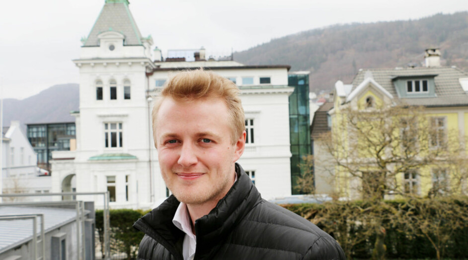 Håkon Randgaard Mikalsen er fra Hamar og har bodd seks år i Bergen, der han har studert historie, sammenliknende politikk og religionsvitenskap. Foto: Njord V. Svendsen