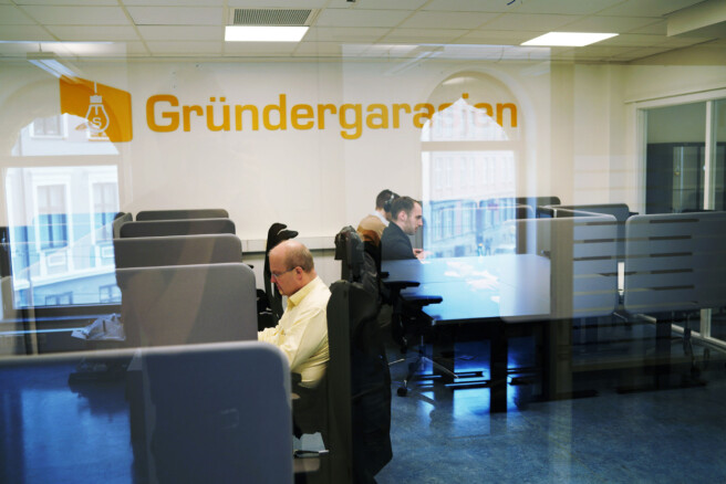 Rundt 40 arbeidsplasser. Rundt 40 arbeidsplasser.