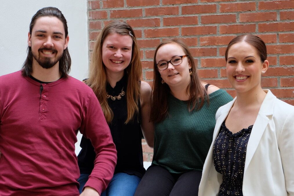 Med seg i arbeidsutvalget får Garborg: Egle Juodziukynaite (fagpolitisk), Jeanett Andersen (velferdspolitisk) og Vilde Henningsgård (nestleder). Foto: SP OsloMet Med seg i arbeidsutvalget får Garborg: Egle Juodziukynaite (fagpolitisk), Jeanett Andersen (velferdspolitisk) og Vilde Henningsgård (nestleder). Foto: SP OsloMet