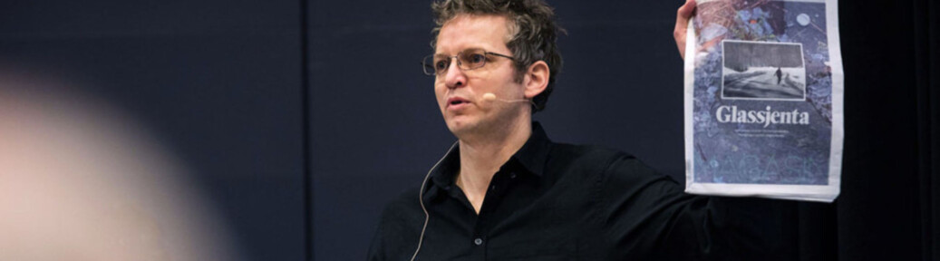 Journalist Thomas Ergo i Stavanger Aftenblad, som jobbet med «Glassjenta-saken», besøker her barnevernutdanningen ved OsloMet. Flere utdanningsinstitusjoner vurdere å øke lengden på barnevernutdanningen. Arkivfoto: Werner Juvik Journalist Thomas Ergo i Stavanger Aftenblad, som jobbet med «Glassjenta-saken», besøker her barnevernutdanningen ved OsloMet. Flere utdanningsinstitusjoner vurdere å øke lengden på barnevernutdanningen. Arkivfoto: Werner Juvik