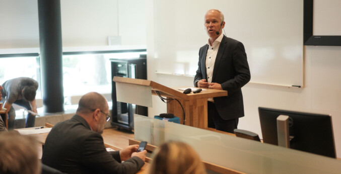 Statsråd i Kunnskapsdepartementet, Jan Tore Sanner (H). Statsråd i Kunnskapsdepartementet, Jan Tore Sanner (H).