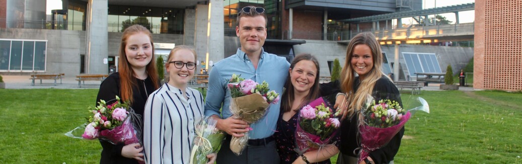 Det nye styret i STA: Olea Norset, Benedicte Nordlie, Andreas Gravdahl, Pernille Klock Rist-Christensen og Emilie Hesselberg. Foto: STA Det nye styret i STA: Olea Norset, Benedicte Nordlie, Andreas Gravdahl, Pernille Klock Rist-Christensen og Emilie Hesselberg. Foto: STA