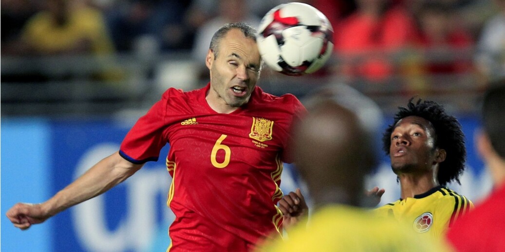 Den spanske landslagsveteranen Andrés Iniesta har latt seg teste av den svenske psykologen Torbjörn Vestberg, som studerer eliteutøveres eksekutive funksjoner. Her fra en privatlandskamp mot Colombia 7. juni. Foto: Alberto Saiz/AP/Scanpix Den spanske landslagsveteranen Andrés Iniesta har latt seg teste av den svenske psykologen Torbjörn Vestberg, som studerer eliteutøveres eksekutive funksjoner. Her fra en privatlandskamp mot Colombia 7. juni. Foto: Alberto Saiz/AP/Scanpix