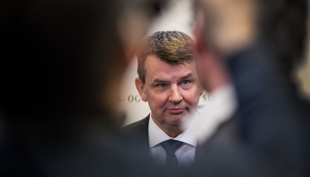 Justisminister, Tor MIkkel Wara (Frp), er hjertelig velkommen til å følge noen forelesninger på barnevernsutdanningen ved OsloMet til høsten, skriver dosent Jan Storø. Foto: Hallgeir Vågenes, NTB/scanpix Justisminister, Tor MIkkel Wara (Frp), er hjertelig velkommen til å følge noen forelesninger på barnevernsutdanningen ved OsloMet til høsten, skriver dosent Jan Storø. Foto: Hallgeir Vågenes, NTB/scanpix