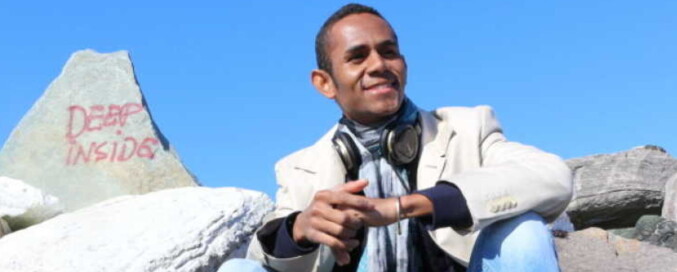 Cédrique Lovasoa Augustave måtte forlate Norge, med politieskorte på flyet, i juli. Foto: Privat Cédrique Lovasoa Augustave måtte forlate Norge, med politieskorte på flyet, i juli. Foto: Privat