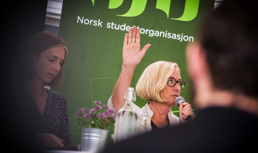 Fire debatter om foretak i uh-setkoren under årets Arendalsuke. Marit Arnstad (sp) er fortsatt sterk motstander - og det er de fleste andre også. Foto: Siri Øverland Eriksen Fire debatter om foretak i uh-setkoren under årets Arendalsuke. Marit Arnstad (sp) er fortsatt sterk motstander - og det er de fleste andre også. Foto: Siri Øverland Eriksen
