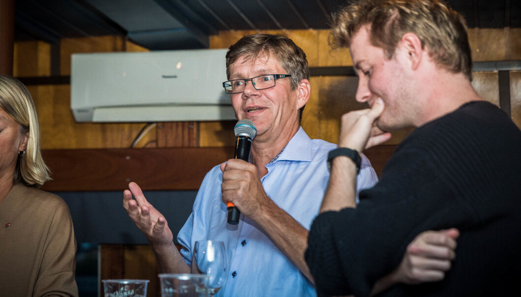 UiO-rektor Svein Stølen på en debatt i Arendal, om hvorvidt universitets- og høgskolesektoren skal styres med pinsett eller høygaffel. Foto: Siri Øverland Eriksen. UiO-rektor Svein Stølen på en debatt i Arendal, om hvorvidt universitets- og høgskolesektoren skal styres med pinsett eller høygaffel. Foto: Siri Øverland Eriksen.