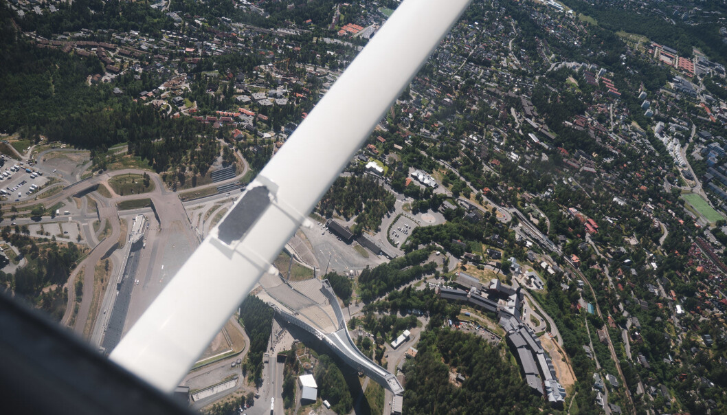 En av fire norske studenter er over 30 år gamle. Er det like lett å skulle sette seg på et fly og reise på utveksling når man allerede er etablert? Illustrasjonsfoto: Petter Berntsen En av fire norske studenter er over 30 år gamle. Er det like lett å skulle sette seg på et fly og reise på utveksling når man allerede er etablert? Illustrasjonsfoto: Petter Berntsen