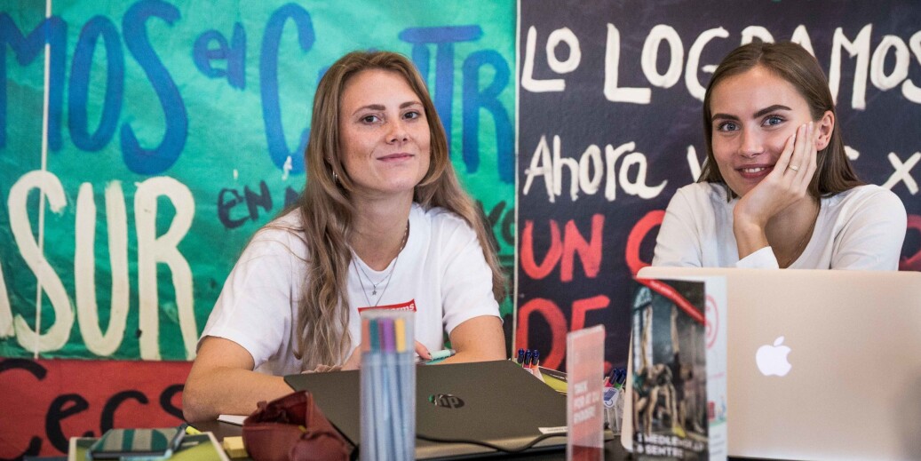 På Blindern ved Universitetet i Oslo tror studentene at større åpenhet bidrar til en økning i tallene på studenter med psykiske plager. Her lektorstudentene Ingrid Nord Holmer og Sigrid Emilie Westvold. Foto: Siri Øverland Eriksen På Blindern ved Universitetet i Oslo tror studentene at større åpenhet bidrar til en økning i tallene på studenter med psykiske plager. Her lektorstudentene Ingrid Nord Holmer og Sigrid Emilie Westvold. Foto: Siri Øverland Eriksen