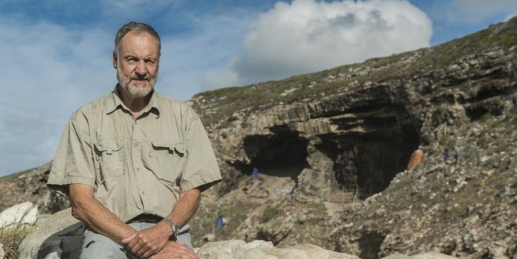 Arkeolog Christopher Henshilwood har drevet arkeologiske utgravinger i Blombos-grotten i Sør-Afrika siden 1991. Foto: Tor Farstad Arkeolog Christopher Henshilwood har drevet arkeologiske utgravinger i Blombos-grotten i Sør-Afrika siden 1991. Foto: Tor Farstad