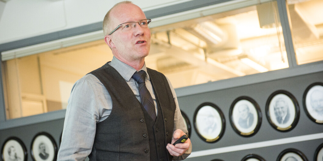 Èn ting er at universitetsledelsen i Bergen synes å være på tynn juridisk is, en annen ting er at deres demokratiske resonansbunn fremstår mer som en åpen råk, sier generalsekretær Arne Jensen i Norsk Redaktørforening om UiBs kritikk av Felles klagenemnds praktisering av offentleglova. Foto: Fredrik Varfjell, NTB scanpix Èn ting er at universitetsledelsen i Bergen synes å være på tynn juridisk is, en annen ting er at deres demokratiske resonansbunn fremstår mer som en åpen råk, sier generalsekretær Arne Jensen i Norsk Redaktørforening om UiBs kritikk av Felles klagenemnds praktisering av offentleglova. Foto: Fredrik Varfjell, NTB scanpix