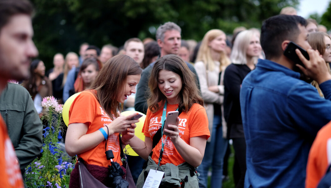 Studiestart på OsloMet august 2018: Noen få måneder senere var kun et fåtall av dem med i valget av studentdemokratiet på universitetet: 7,6 prosent stemte totalt, nedgang på 4,5 prosentpoeng fra 2017. Foto: Ketil Blom Haugstulen Studiestart på OsloMet august 2018: Noen få måneder senere var kun et fåtall av dem med i valget av studentdemokratiet på universitetet: 7,6 prosent stemte totalt, nedgang på 4,5 prosentpoeng fra 2017. Foto: Ketil Blom Haugstulen
