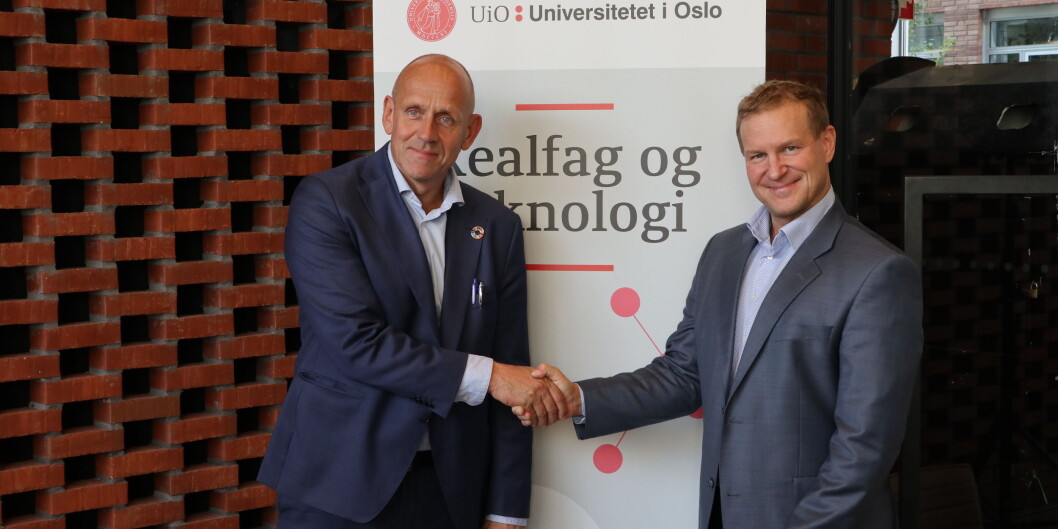 Dekan Morten Dæhlen ved Universitetet i Oslo og konserndirektør for IT i DNB, Alf B. Otterstad skal videreutvikle utdanningen for it-arkitekter. Foto: Hilde Omberg/UiO Dekan Morten Dæhlen ved Universitetet i Oslo og konserndirektør for IT i DNB, Alf B. Otterstad skal videreutvikle utdanningen for it-arkitekter. Foto: Hilde Omberg/UiO
