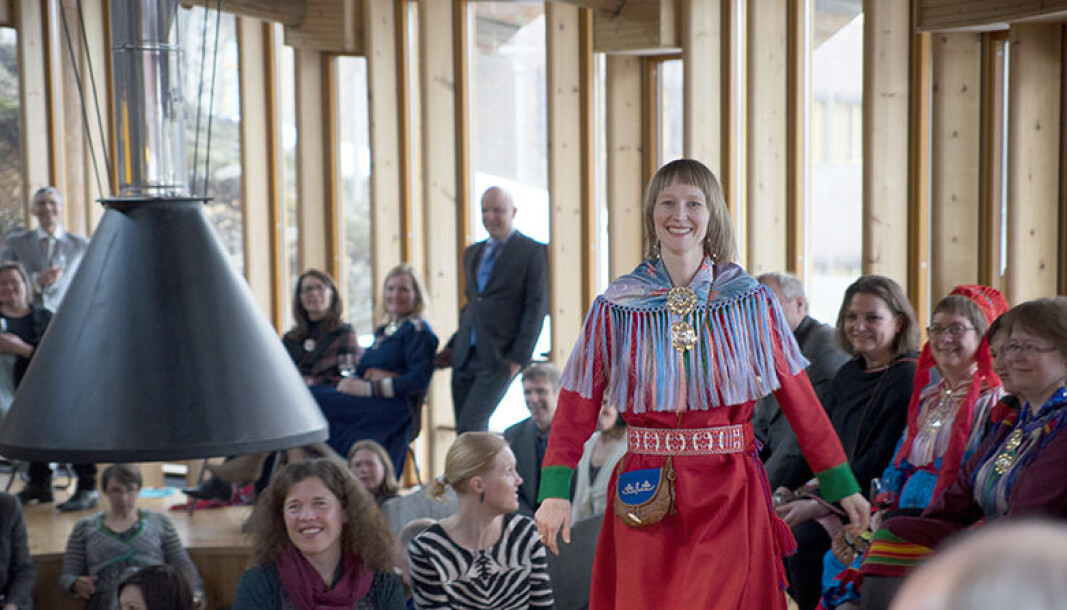 Lill Tove Fredriksen etterlyser at Sannhets- og forsoningskommisjonen deltar debatten i det hun kaller det norske majoritetssamfunnets offentlige rom. Lill Tove Fredriksen etterlyser at Sannhets- og forsoningskommisjonen deltar debatten i det hun kaller det norske majoritetssamfunnets offentlige rom.