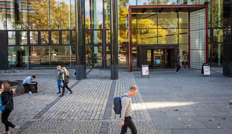 — Bør vi heller bruke ressurser på å heve studiekvaliteten i bredden? Det korte svaret er: Vi gjør det også, skriver prodekanene Solveig Kristensen og Eirik Welo om det nye honoursprogrammt på Universitetet i Oslo. Foto: Siri Øverland Eriksen — Bør vi heller bruke ressurser på å heve studiekvaliteten i bredden? Det korte svaret er: Vi gjør det også, skriver prodekanene Solveig Kristensen og Eirik Welo om det nye honoursprogrammt på Universitetet i Oslo. Foto: Siri Øverland Eriksen