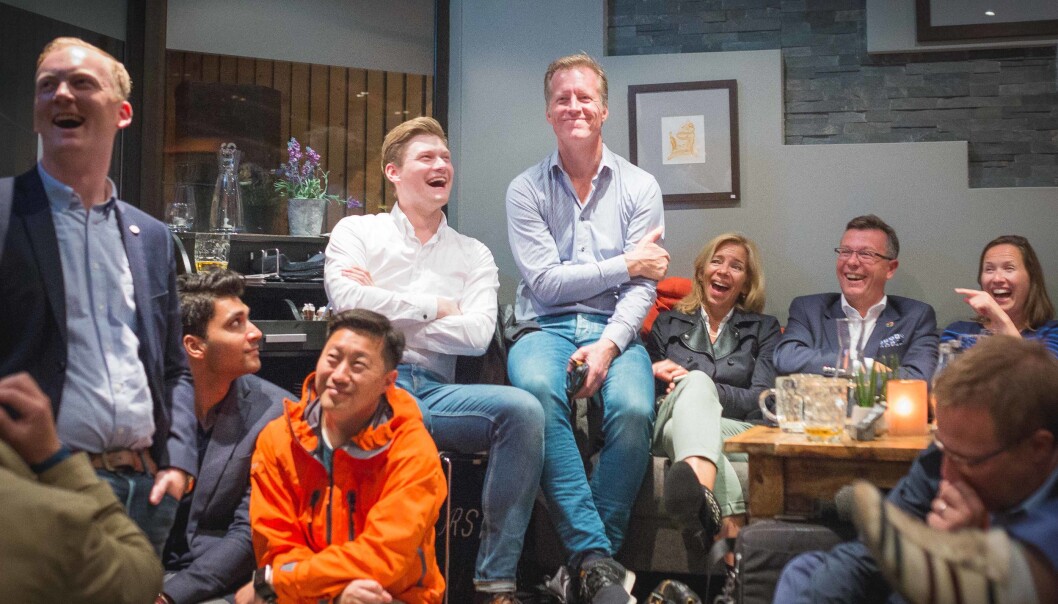 Fra venstre, Mats Johansen Beldo (i hvit skjorte), HiOA-rektor Curt Rice, hans prorektor for utdanning Nina Waaler, Universitetet i Bergen-rektor Dag Rune Olsen. Foto: Siri Øverland Eriksen Fra venstre, Mats Johansen Beldo (i hvit skjorte), HiOA-rektor Curt Rice, hans prorektor for utdanning Nina Waaler, Universitetet i Bergen-rektor Dag Rune Olsen. Foto: Siri Øverland Eriksen