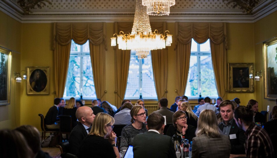 Etter innledningen fra Iselin Nybø var det tid for gruppedebatter. Sentrale topper og saksbehandlere fra departementet var også tilstede. Foto: Siri Øverland Eriksen Etter innledningen fra Iselin Nybø var det tid for gruppedebatter. Sentrale topper og saksbehandlere fra departementet var også tilstede. Foto: Siri Øverland Eriksen
