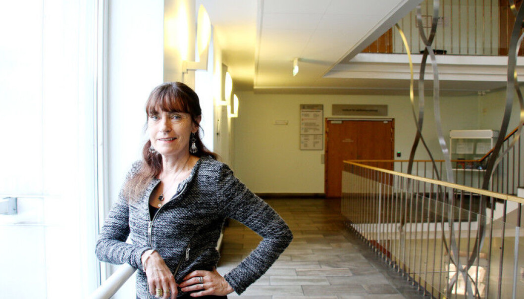 Dess meir vi kan nå ut med forskinga vår, dess betre, og då må engelsk ha prioritet, meiner professor i psykologi ved Universitetet i Bergen, Torill Lindstrøm. Foto: Njord V. Svendsen Dess meir vi kan nå ut med forskinga vår, dess betre, og då må engelsk ha prioritet, meiner professor i psykologi ved Universitetet i Bergen, Torill Lindstrøm. Foto: Njord V. Svendsen