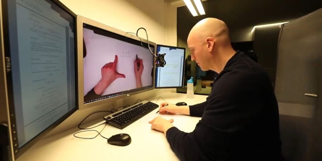 Per Kristian Rekdal gir sine beste tips til videokontakt med studenter. Foto: Skjermdump / Arild Waagbø Per Kristian Rekdal gir sine beste tips til videokontakt med studenter. Foto: Skjermdump / Arild Waagbø