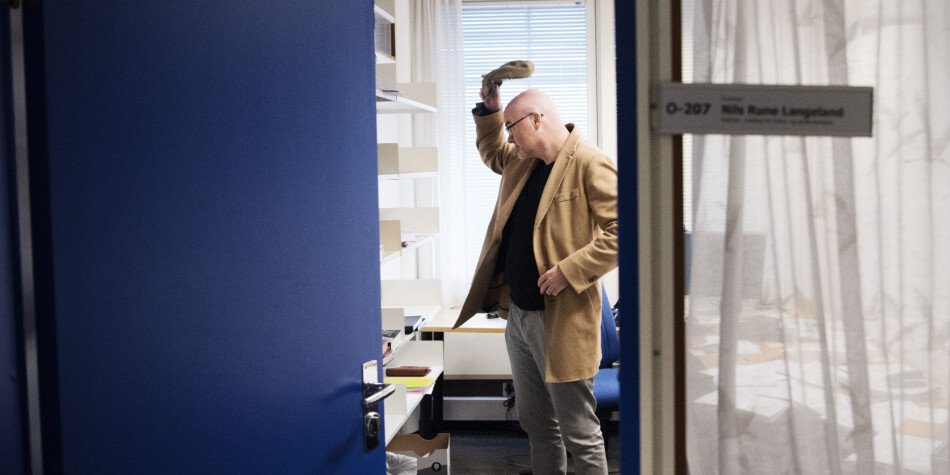 Uansett utfall i tingrettssaken i desember, kommer Nils Rune Langeland neppe tilbake til dette kontoret ved Universitetet i Stavanger. Han vil ha avskjeden fra UiS erklært ugyldig, men vil ikke ha jobben tilbake, går det fram i argumentene fra hans advokat. Foto: Marie von Krogh, NTB Scanpix Uansett utfall i tingrettssaken i desember, kommer Nils Rune Langeland neppe tilbake til dette kontoret ved Universitetet i Stavanger. Han vil ha avskjeden fra UiS erklært ugyldig, men vil ikke ha jobben tilbake, går det fram i argumentene fra hans advokat. Foto: Marie von Krogh, NTB Scanpix