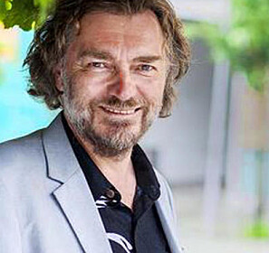Edvard Hviding, leder av bedømmelseskomiteen. Foto: UiB Edvard Hviding, leder av bedømmelseskomiteen. Foto: UiB