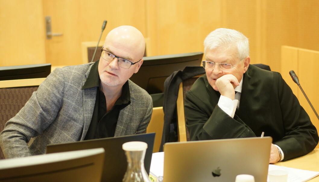 Nils Rune Langeland og hans advokat, Kjell Brygfjeld. Brygfjeld sier at dommen mot Langeland er en innskjerping av måten professorer kan leve på. Foto: Ketil Blom Haugstulen