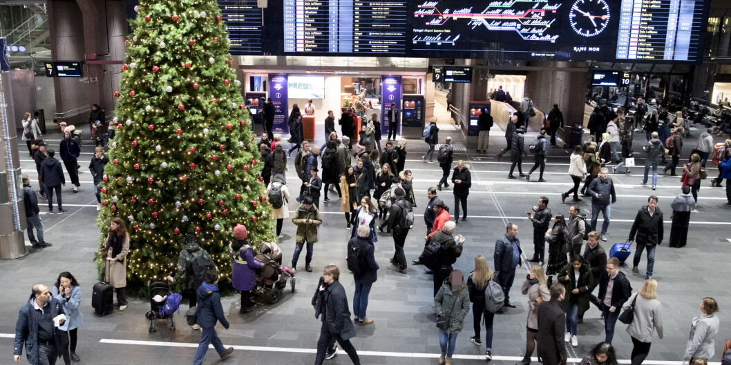 For mange er studietiden en periode hvor man løsriver seg fra hjemmet og finner egne verdier og holdninger. Da kan det være en utfordring å reise hjem igjen. også til jul. Foto: Vidar Rud, NTB scanpix For mange er studietiden en periode hvor man løsriver seg fra hjemmet og finner egne verdier og holdninger. Da kan det være en utfordring å reise hjem igjen. også til jul. Foto: Vidar Rud, NTB scanpix