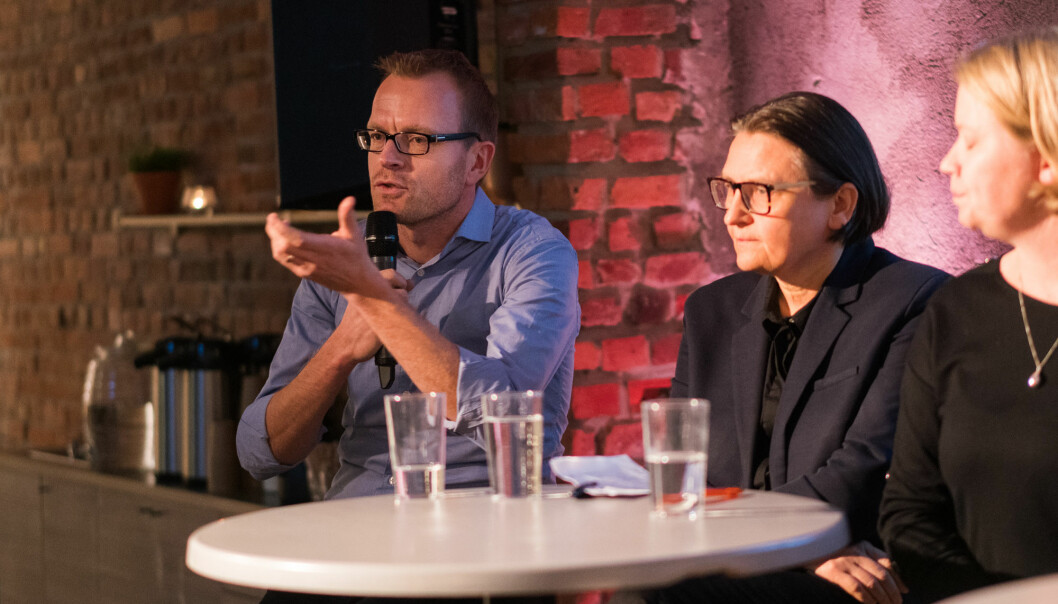 Debatt om seksuell trakassering. F.v. Fredrik Bondestam, Ragnhild Hennum og Rønnaug Retterås. Foto: Ketil Blom Haugstulen