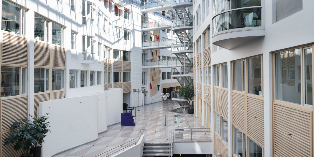 Forskningsrådets avgåtte styreleder Henrik O. Madsen går i rette med kritikk fra NIFU-direktør Sveinung Skule om evaluering av instituttsektoren. Her fra Forskningsrådets lokaler på Lysaker. Foto: Ketil Blom Haugstulen Forskningsrådets avgåtte styreleder Henrik O. Madsen går i rette med kritikk fra NIFU-direktør Sveinung Skule om evaluering av instituttsektoren. Her fra Forskningsrådets lokaler på Lysaker. Foto: Ketil Blom Haugstulen