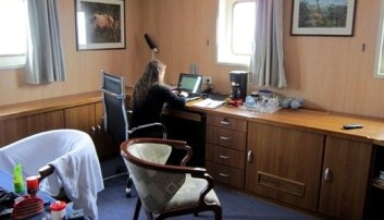 Med kontor på havet kan mykje bli gjort. Valeria Schwanitz hadde lugar på frakteskip då ho tok sjøvegen frå Europa til USA på møter og konferanse. Foto: Privat Med kontor på havet kan mykje bli gjort. Valeria Schwanitz hadde lugar på frakteskip då ho tok sjøvegen frå Europa til USA på møter og konferanse. Foto: Privat