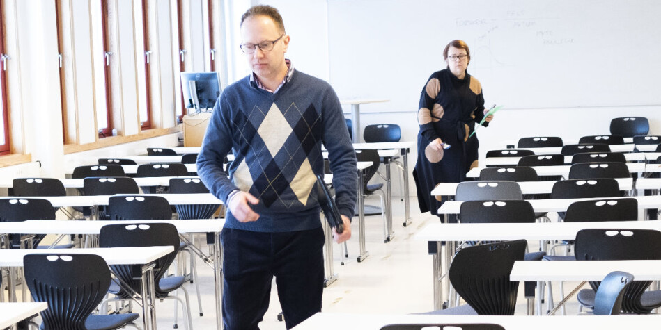 Øyvind Eikrem etter et møte ved Institutt for sosialt arbeid tidligere i år, der også NTNUs rektor Gunnar Bovim var tilstede. Bak: instituttleder Riina Kiik. Foto: Torkjell Trædal Øyvind Eikrem etter et møte ved Institutt for sosialt arbeid tidligere i år, der også NTNUs rektor Gunnar Bovim var tilstede. Bak: instituttleder Riina Kiik. Foto: Torkjell Trædal