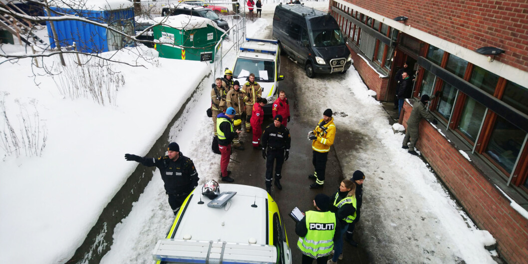 Politi, brannvesen og helsepersonell på plass på Blindern. Foto: Privat/Tipser Politi, brannvesen og helsepersonell på plass på Blindern. Foto: Privat/Tipser