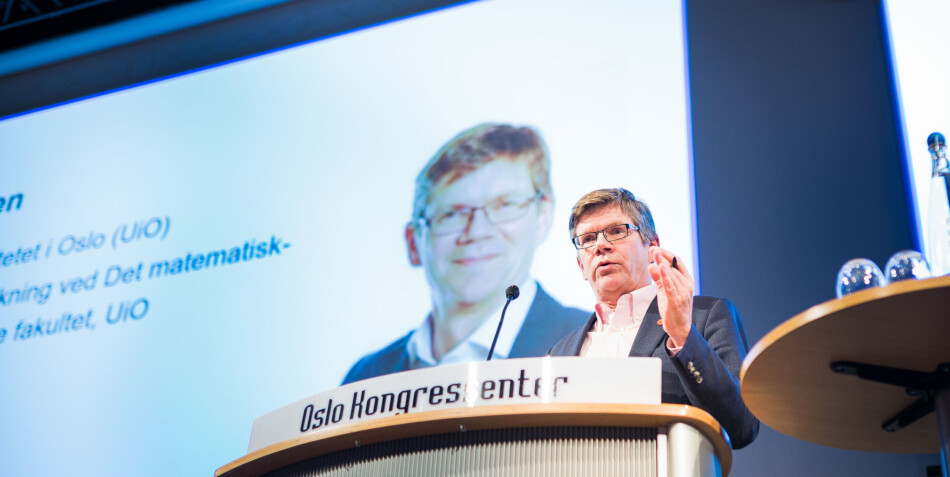 Rektor Svein Stølen presenterer helt nye retningslinjer mot trakassering for sitt styre tirsdag 12. mars. Foto: Siri Øverland Eriksen Rektor Svein Stølen presenterer helt nye retningslinjer mot trakassering for sitt styre tirsdag 12. mars. Foto: Siri Øverland Eriksen