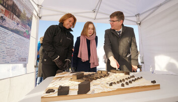 Byggherredirektør Synnøve Lyssand Sandberg i Statsbygg (t.v.), Iselin Nybø og rektor Svein Stølen. Foto: Terje Heiestad/UiO Byggherredirektør Synnøve Lyssand Sandberg i Statsbygg (t.v.), Iselin Nybø og rektor Svein Stølen. Foto: Terje Heiestad/UiO