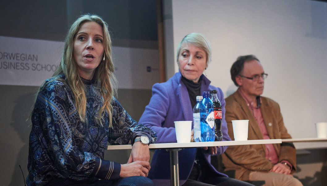 Nina Jensen (til venstre) har alt gått i samarbeid med direktør for Sissel Rogne og Havforskningsinstituttet. - Vi kjenner ikkje innhaldet i den avtalen, sa marin dekan Jarl Giske. Foto: Tor Farstad Nina Jensen (til venstre) har alt gått i samarbeid med direktør for Sissel Rogne og Havforskningsinstituttet. - Vi kjenner ikkje innhaldet i den avtalen, sa marin dekan Jarl Giske. Foto: Tor Farstad