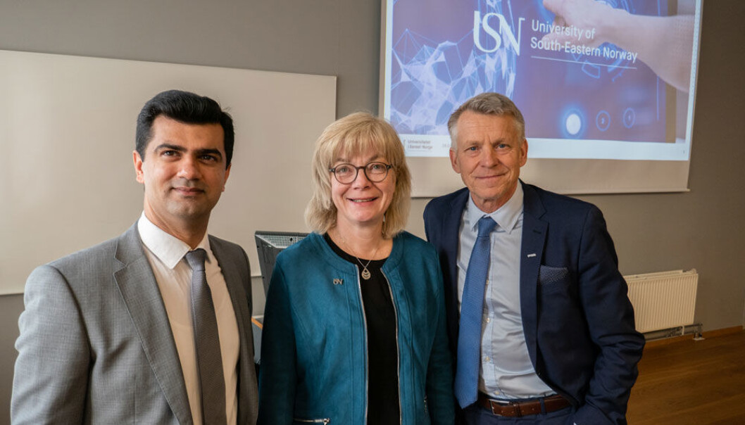 førsteamanuensis Salman Nazir leder USN-prosjektet. her sammen med instituttleder Anne Kari Botnmark ved Institutt for maritime operasjoner, og prorektor på USN, Kristian Bogen. Foto: Jan-Henrik Kulberg /USN førsteamanuensis Salman Nazir leder USN-prosjektet. her sammen med instituttleder Anne Kari Botnmark ved Institutt for maritime operasjoner, og prorektor på USN, Kristian Bogen. Foto: Jan-Henrik Kulberg /USN