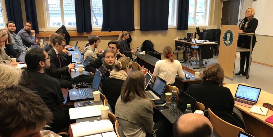 Helga Aune, som leder arbeidet med å revidere universitets- og høgskoleloven, fikk mange studentinnspill i Bergen onsdag. Foto: Eva Tønnessen Helga Aune, som leder arbeidet med å revidere universitets- og høgskoleloven, fikk mange studentinnspill i Bergen onsdag. Foto: Eva Tønnessen