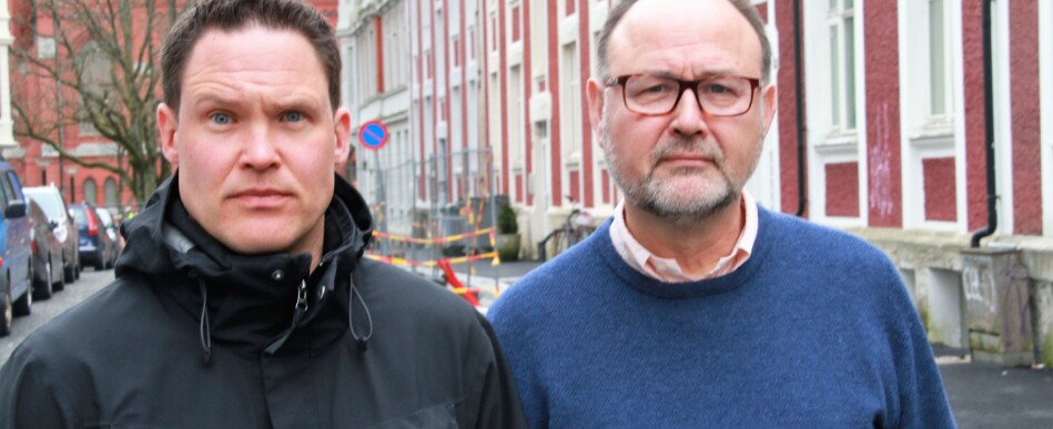 Teemu Sakari Ryymin og Christhard Hoffmann er begge historieprofessoreer ved Universitetet i Bergen. De ragerer på at uttalelser fra UiB-rektor Dag Rune Olsen om å invitere holocaustfornektere til debatt på universitetet. Foto: Jan Willie Olsen Teemu Sakari Ryymin og Christhard Hoffmann er begge historieprofessoreer ved Universitetet i Bergen. De ragerer på at uttalelser fra UiB-rektor Dag Rune Olsen om å invitere holocaustfornektere til debatt på universitetet. Foto: Jan Willie Olsen