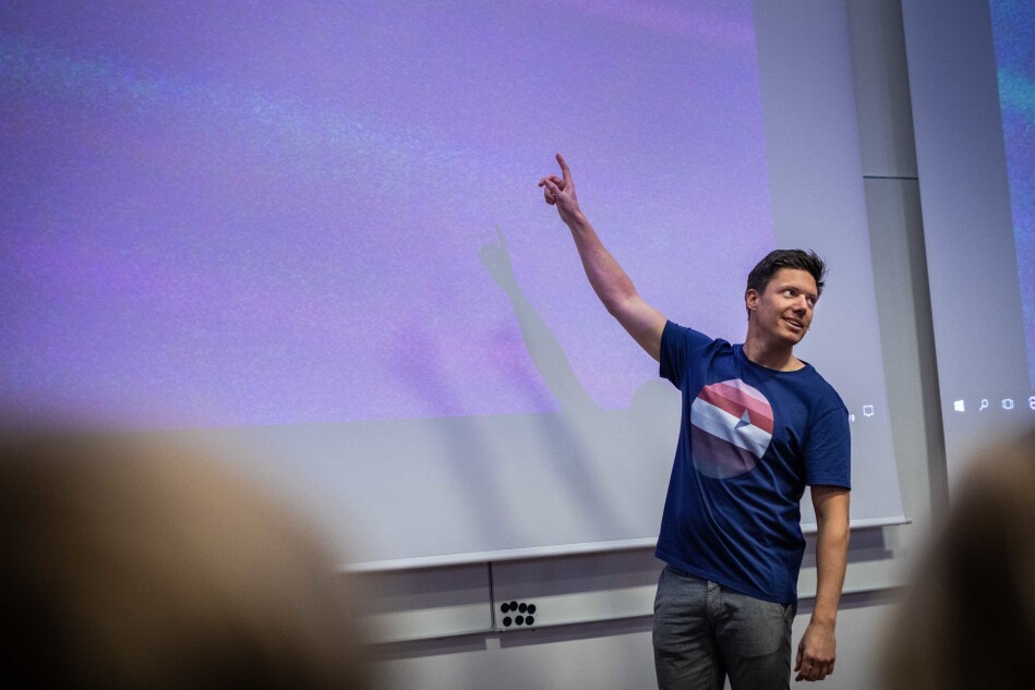 I mars møtte Andreas Wahl på Høyskolen Kristiania for å snakke om kildekritikk med studentene. Aldri før har det vært viktigere å stille seg kritisk til informasjonen du har foran deg, understreker han. Foto: Siri Øverland Eriksen I mars møtte Andreas Wahl på Høyskolen Kristiania for å snakke om kildekritikk med studentene. Aldri før har det vært viktigere å stille seg kritisk til informasjonen du har foran deg, understreker han. Foto: Siri Øverland Eriksen
