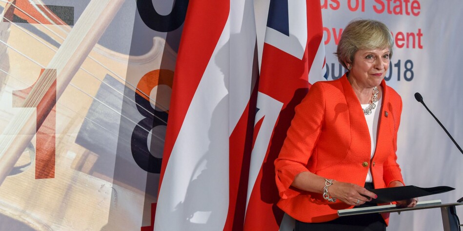 Theresa May har så langt ikkje klart å få til ei mjuk utmelding frå EU. Fredag kan det vere over, med ein hard utgang. Norske forskarar håper på løysing. Foto: NTB Scanpix/Christof Stache Theresa May har så langt ikkje klart å få til ei mjuk utmelding frå EU. Fredag kan det vere over, med ein hard utgang. Norske forskarar håper på løysing. Foto: NTB Scanpix/Christof Stache