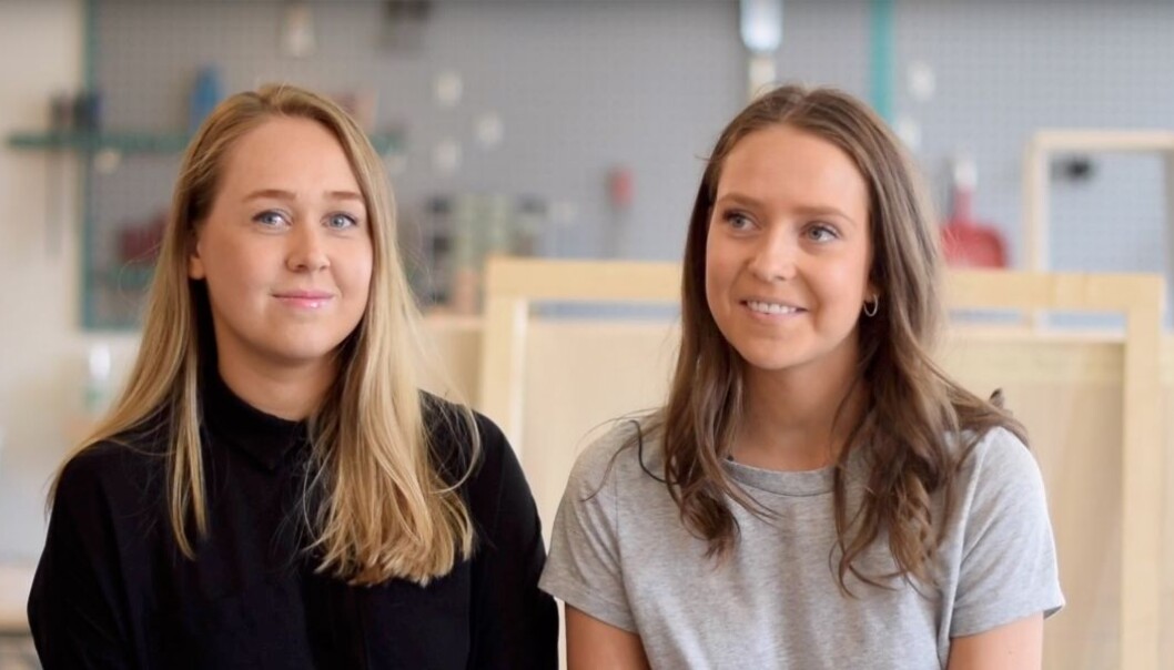 Siri Line og Guro Midtun gikk ut fra master i produktdesign på OsloMet ifjor. Nå har du fått 1 mill til å videreutvikle designbyrået de etablerte allerede mens de var studenter. Foto: Skjermdump fra video/OsloMet Siri Line og Guro Midtun gikk ut fra master i produktdesign på OsloMet ifjor. Nå har du fått 1 mill til å videreutvikle designbyrået de etablerte allerede mens de var studenter. Foto: Skjermdump fra video/OsloMet