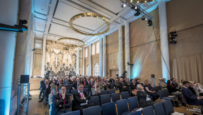 Universitetets aula kan også vere aktuell å ta i bruk til undevisning dersom smitterådene framleis er som i dag. Universitetets aula kan også vere aktuell å ta i bruk til undevisning dersom smitterådene framleis er som i dag.