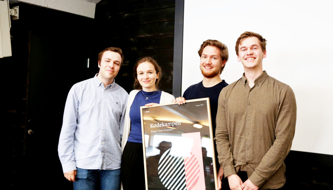 Koding for de store kidsa - Petter Daae, Rikke Aas, Brigt Arve Torp Håvardstun og Daniel Berge gikk av med seieren i den nasjonale konkurransen for datakoding, Kodekampen. Foto: privat Koding for de store kidsa - Petter Daae, Rikke Aas, Brigt Arve Torp Håvardstun og Daniel Berge gikk av med seieren i den nasjonale konkurransen for datakoding, Kodekampen. Foto: privat
