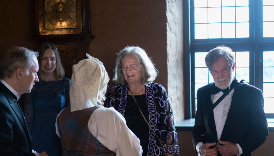 Iselin Nybø, Karen Uhlenbeck og mannen Bob Williams tok i mot gjestene på Akershus slott. Foto: Ketil Blom Haugstulen Iselin Nybø, Karen Uhlenbeck og mannen Bob Williams tok i mot gjestene på Akershus slott. Foto: Ketil Blom Haugstulen